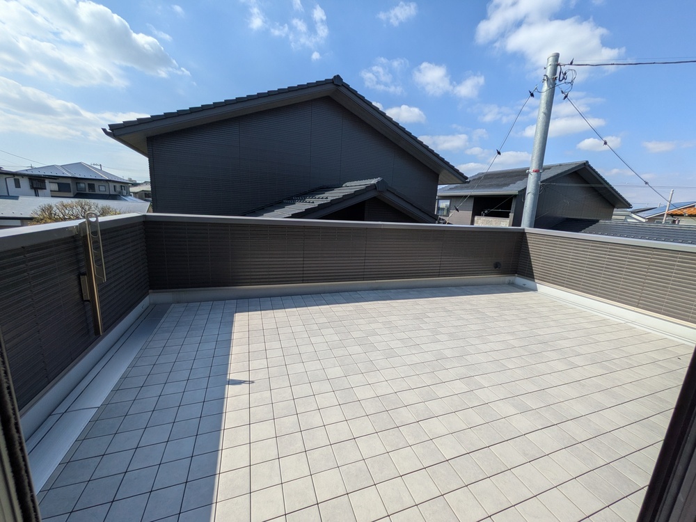 チェルヴィーノ ガレージハウス 貸一戸建 小田急江ノ島線 六会日大前 賃貸 飯島興産